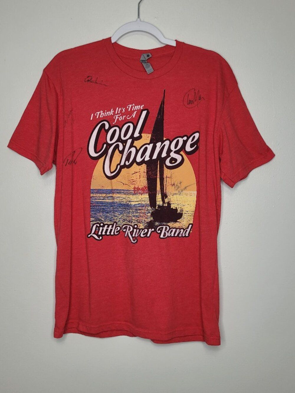 Little River Band red short sleeve signed soft band shirt size large